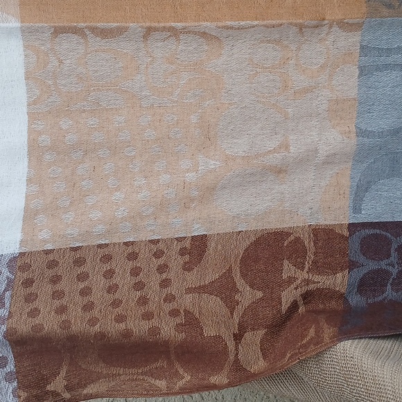 COACH MULTI COLORED Patchwork Line SIGNATURE C Stylish Patterned WOOL Scarf - Picture 6 of 9